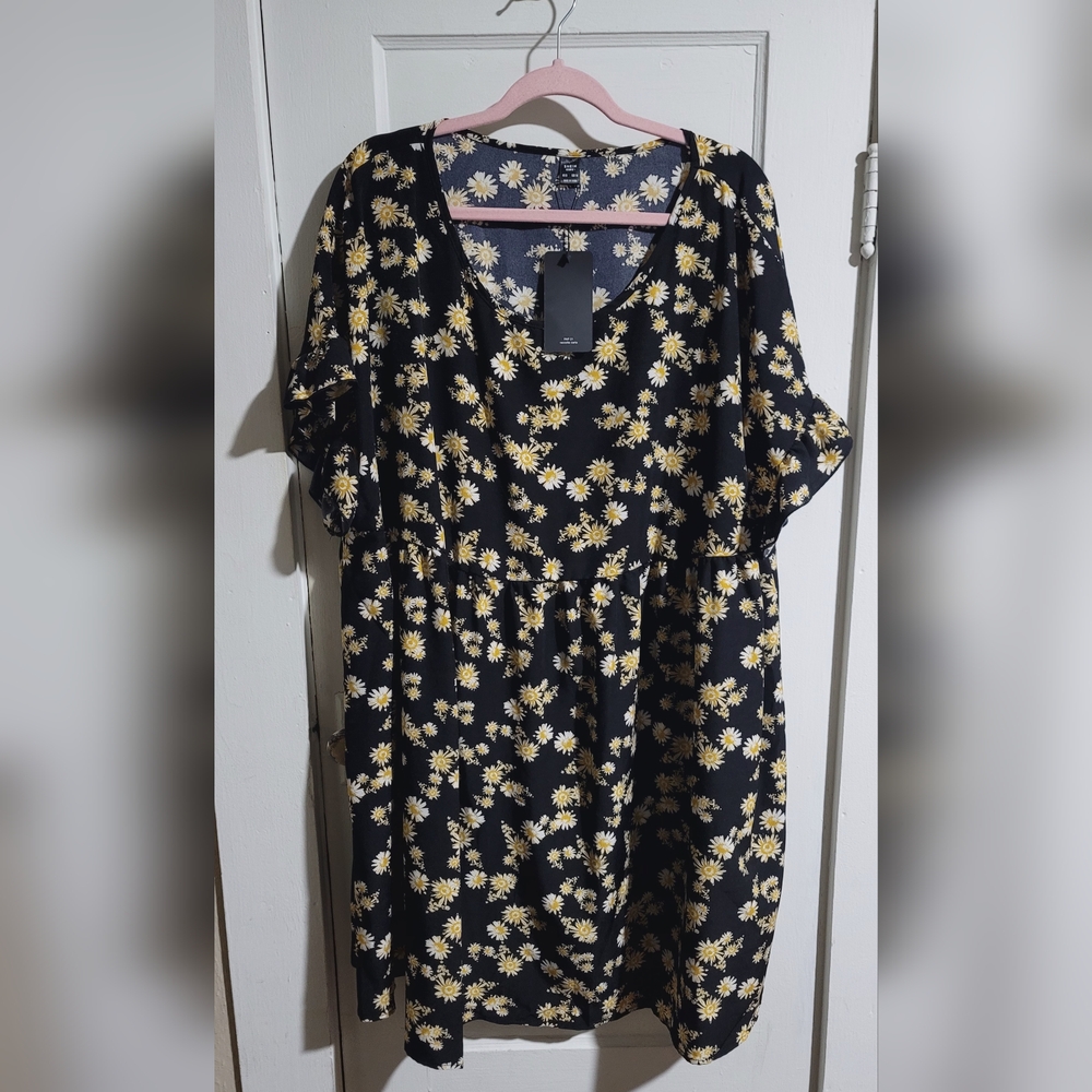 Floral Black Dress with Daisies